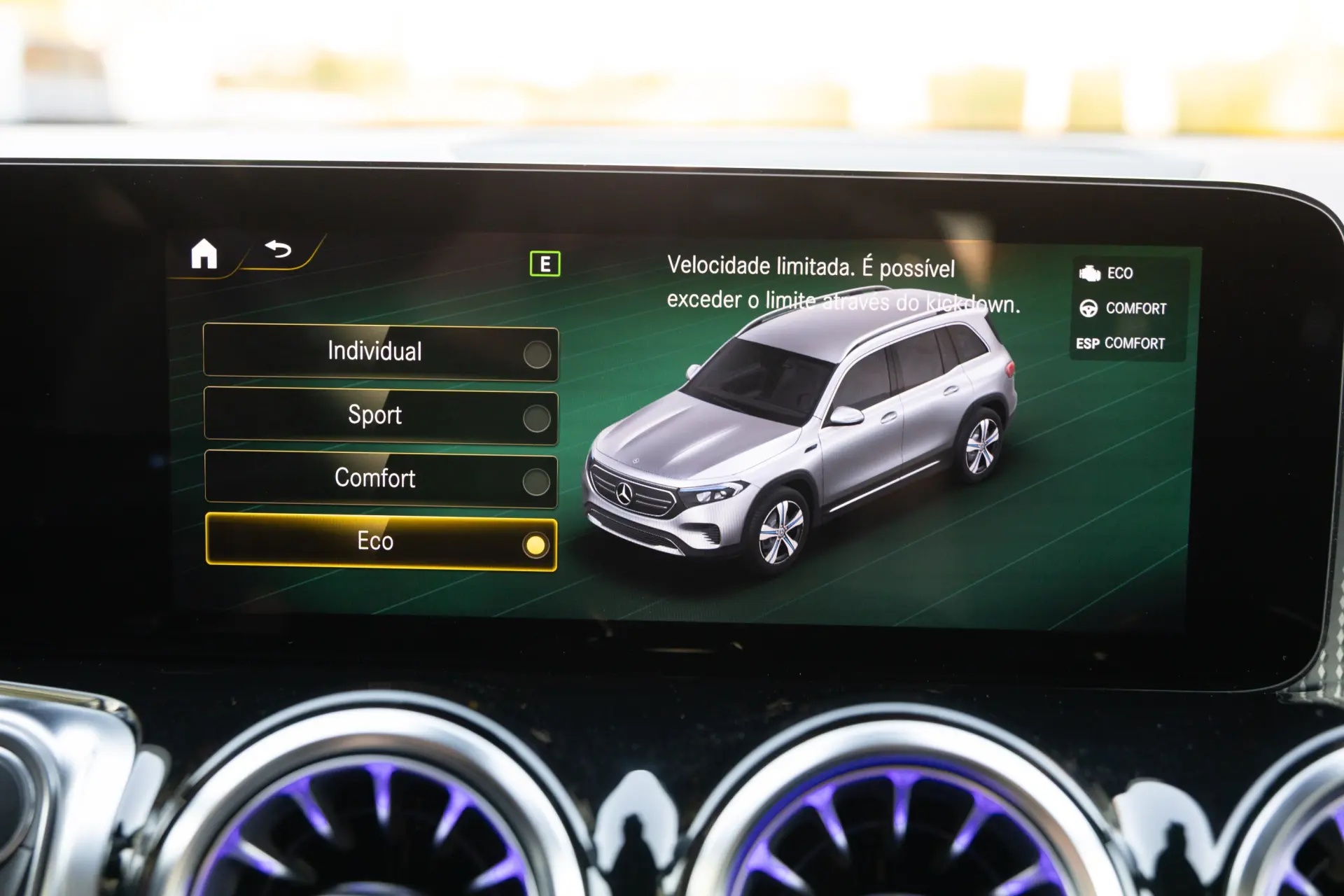Mercedes-Benz EQB 300 4Matic AMG Line 49