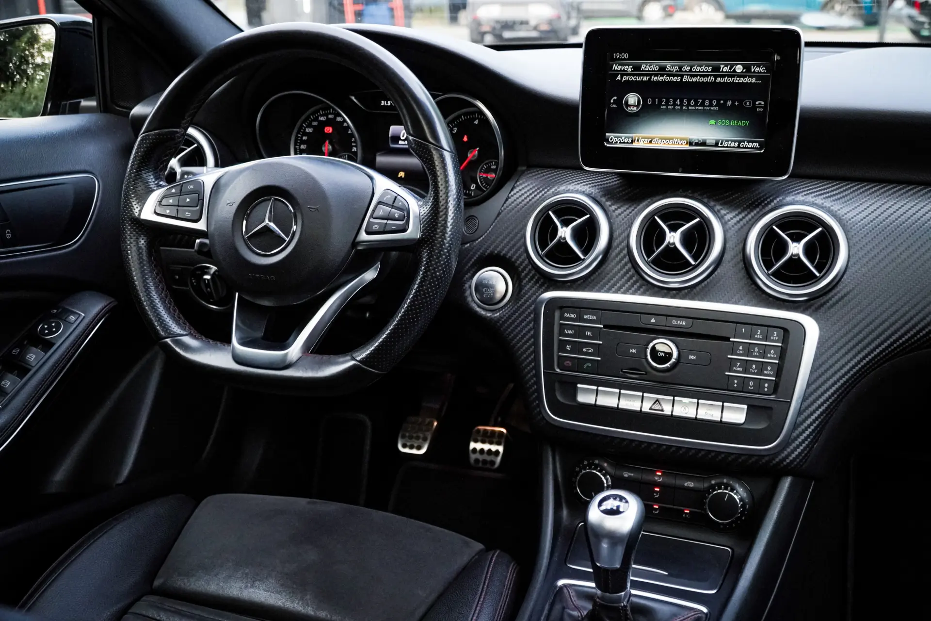 Mercedes-Benz A 180 d AMG Line 15