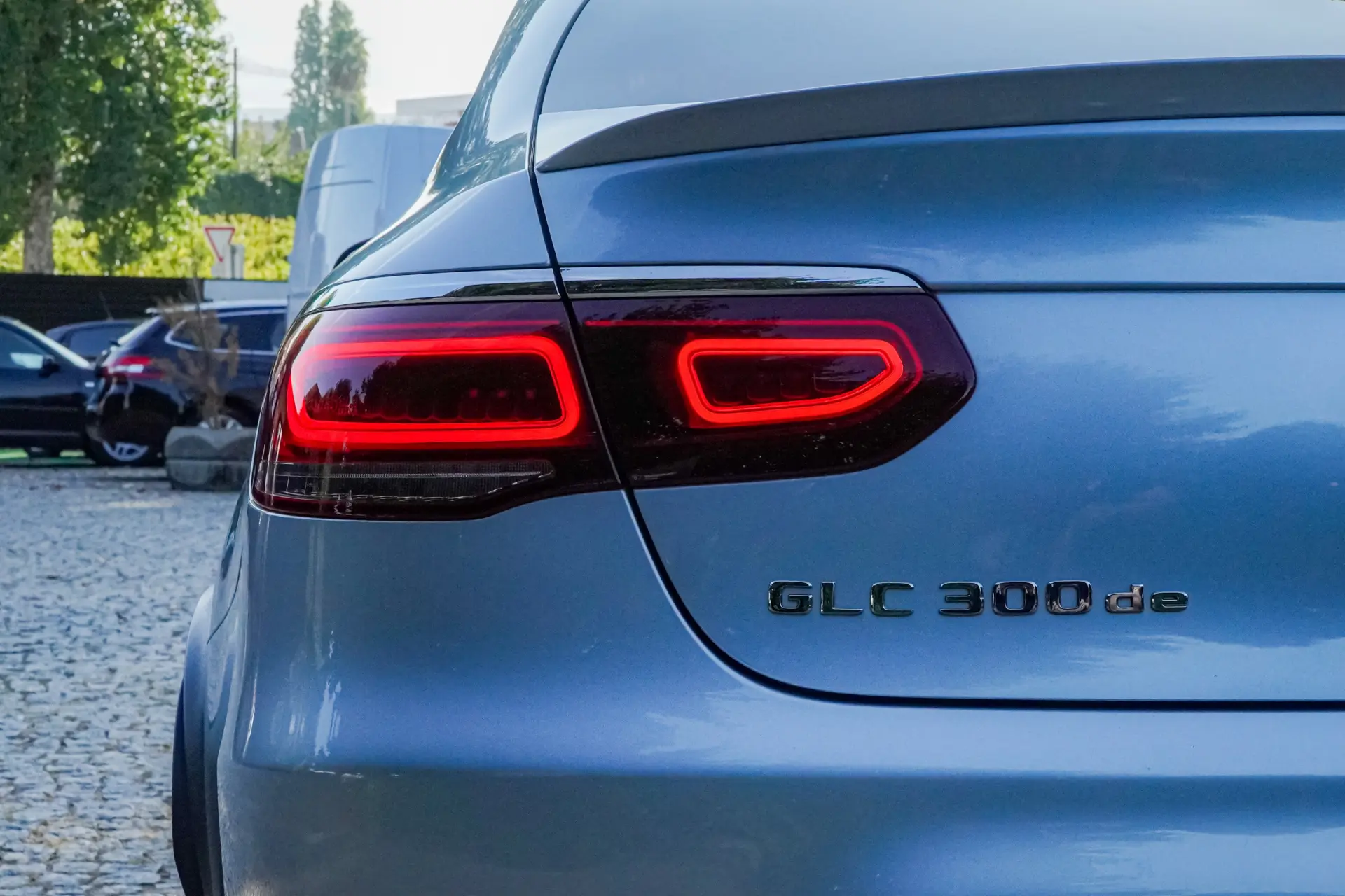 Mercedes-Benz GLC 300 de Coupe 4Matic 9G-TRONIC AMG Line 12