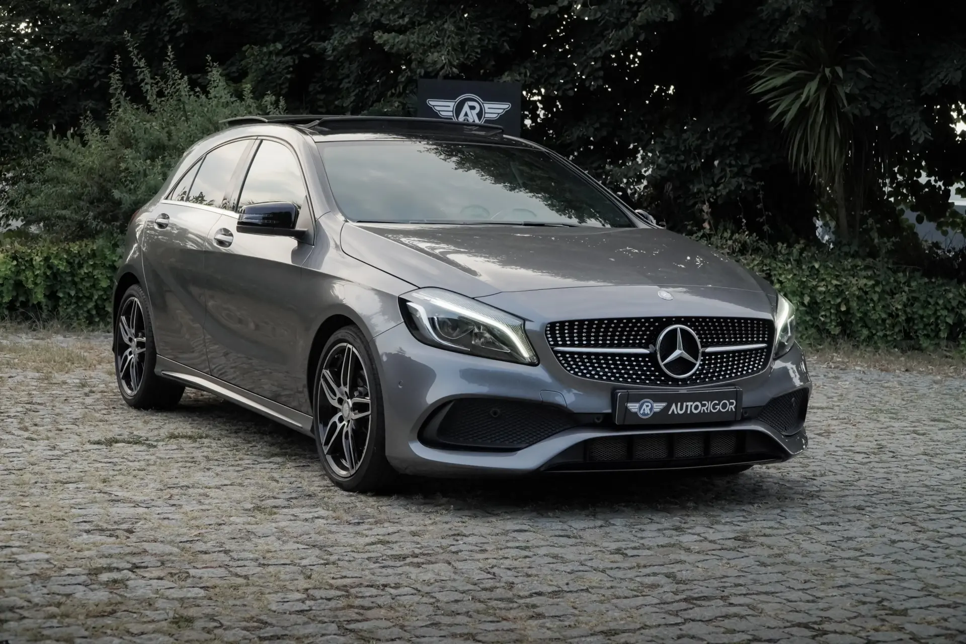 Mercedes-Benz A 180 d AMG Line 6