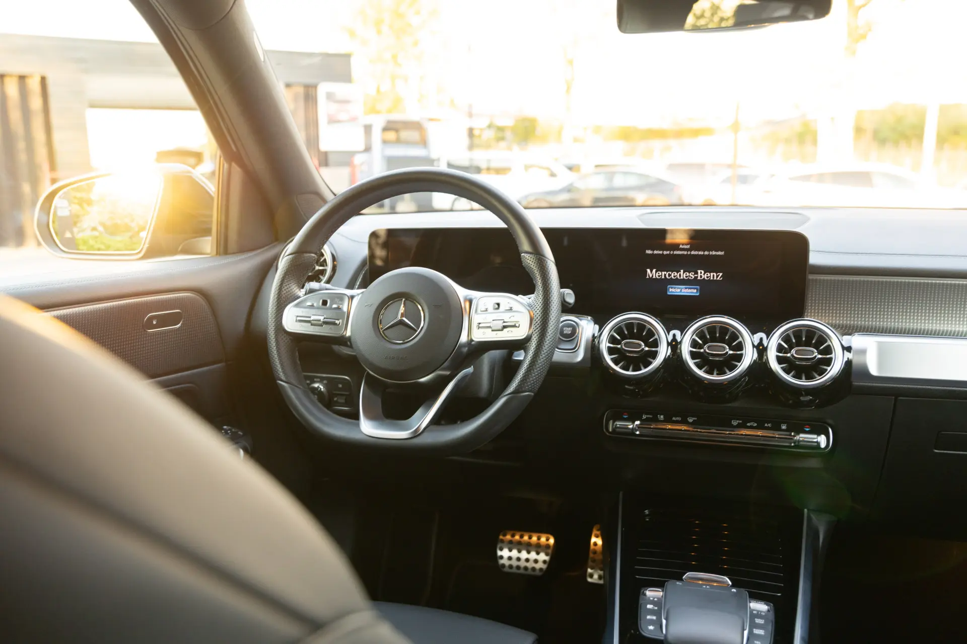 Mercedes-Benz EQB 300 4Matic AMG Line 18