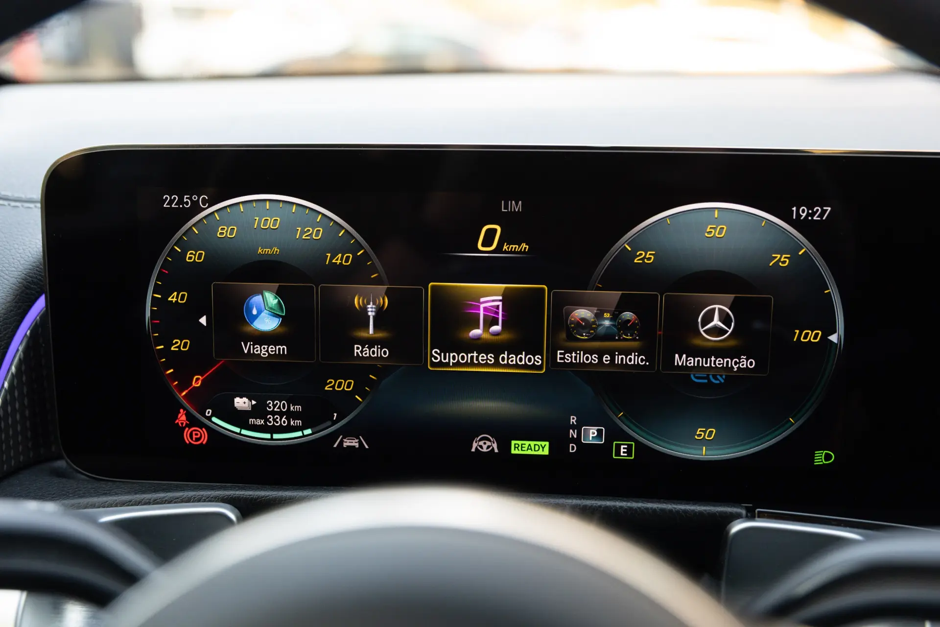 Mercedes-Benz EQB 300 4Matic AMG Line 33