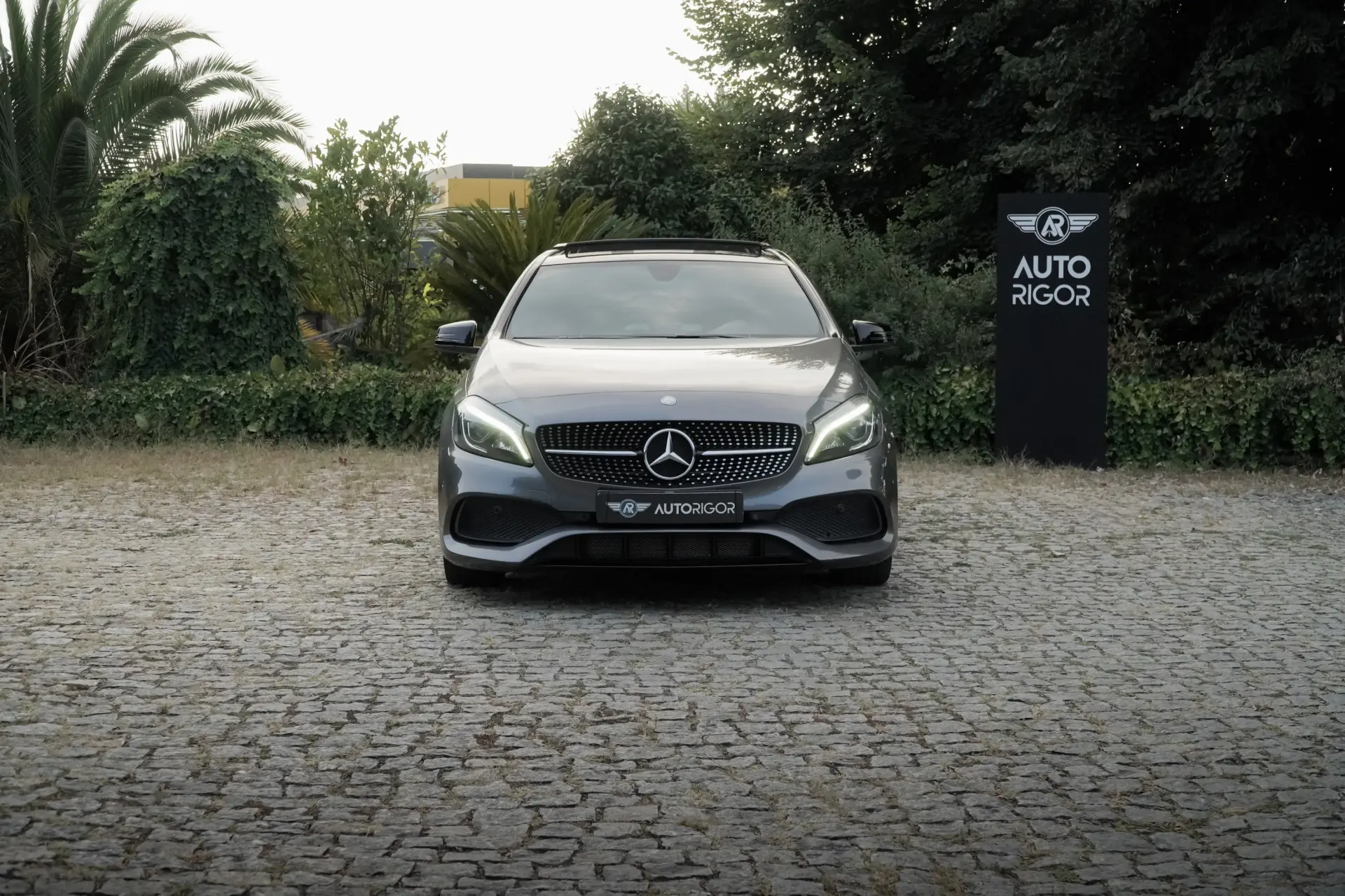 Mercedes-Benz A 180 d AMG Line 1