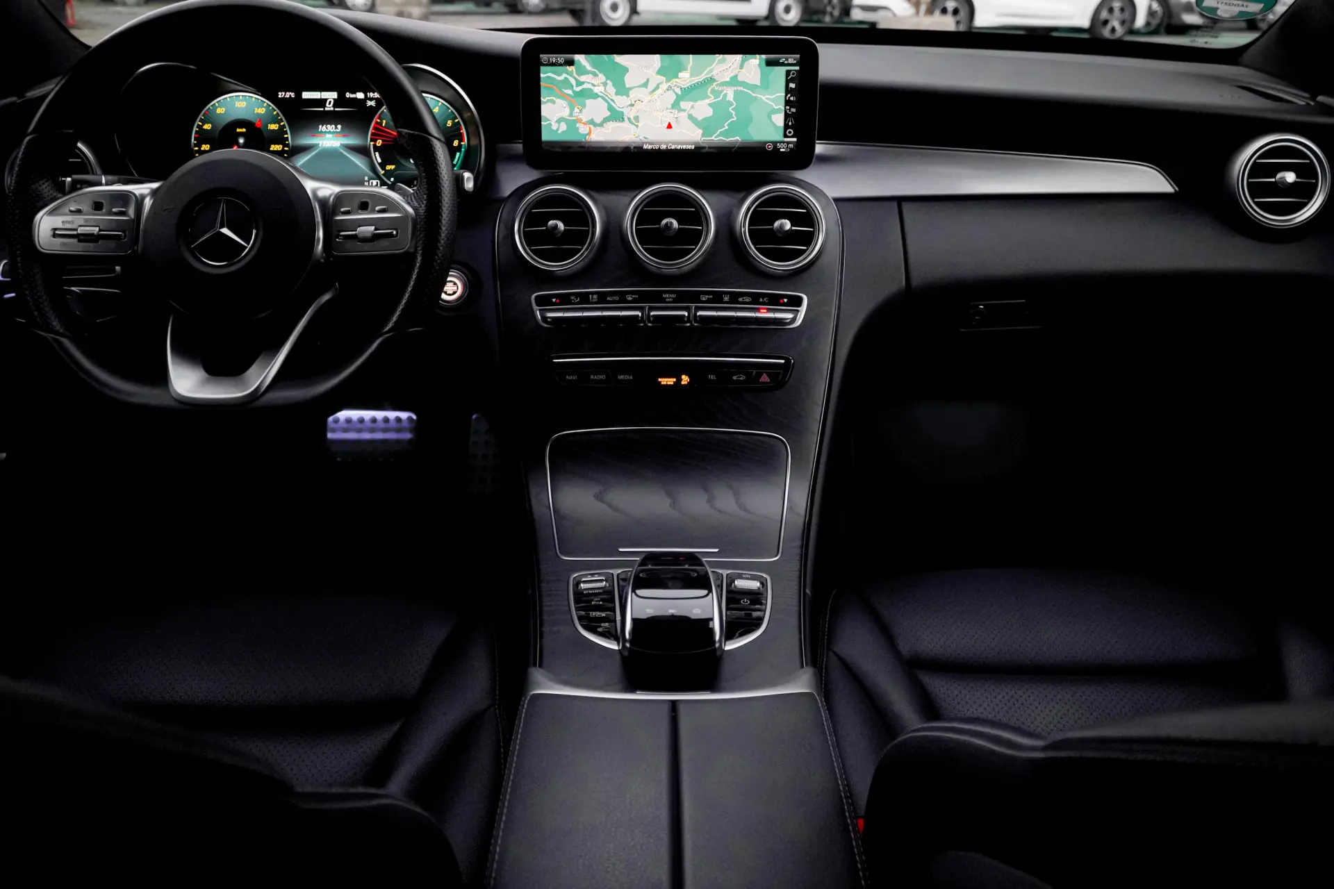 Mercedes-Benz C 300 Outro 15