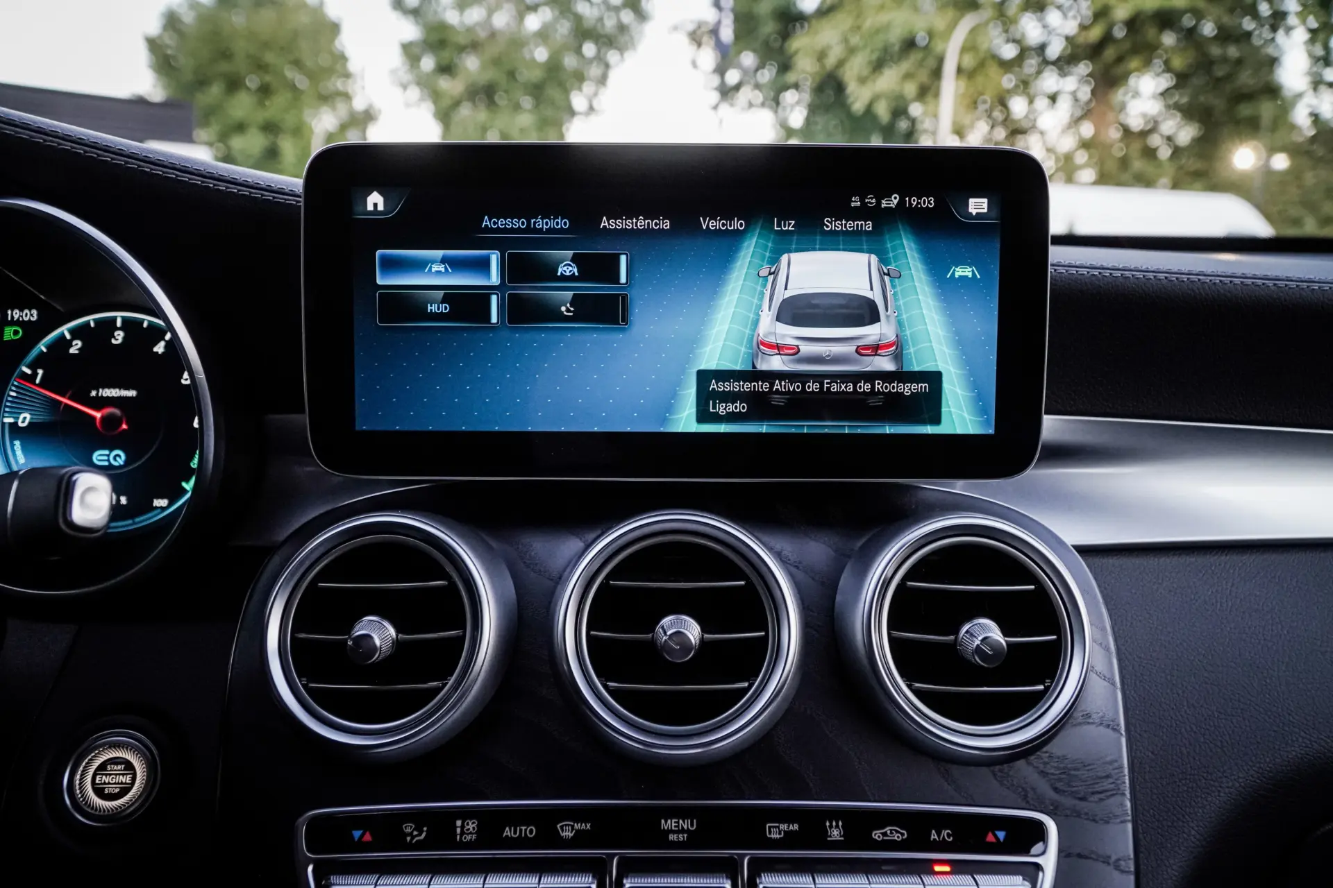 Mercedes-Benz GLC 300 de Coupe 4Matic 9G-TRONIC AMG Line 33