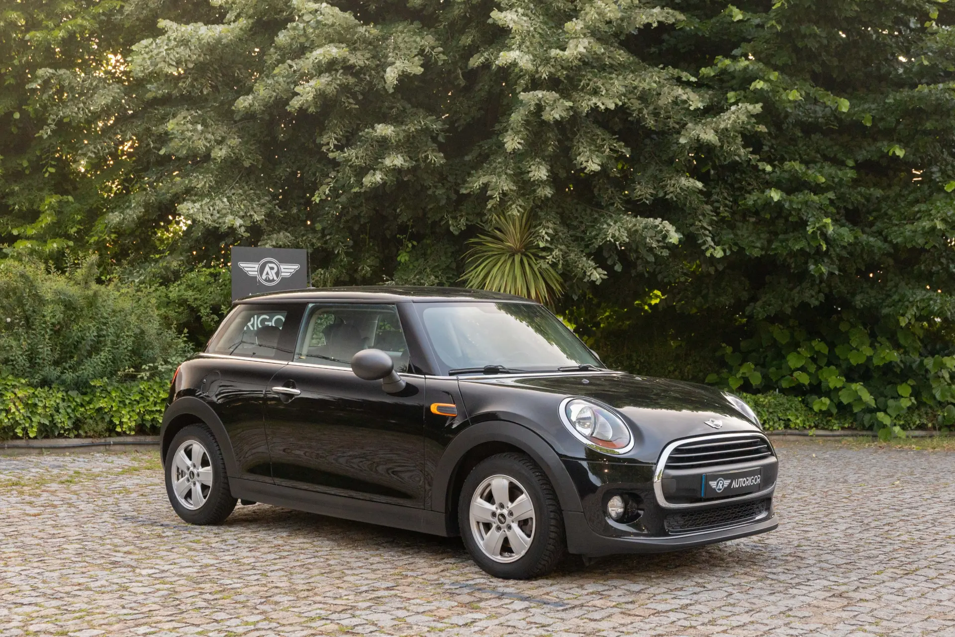 MINI 3 Portas One 7
