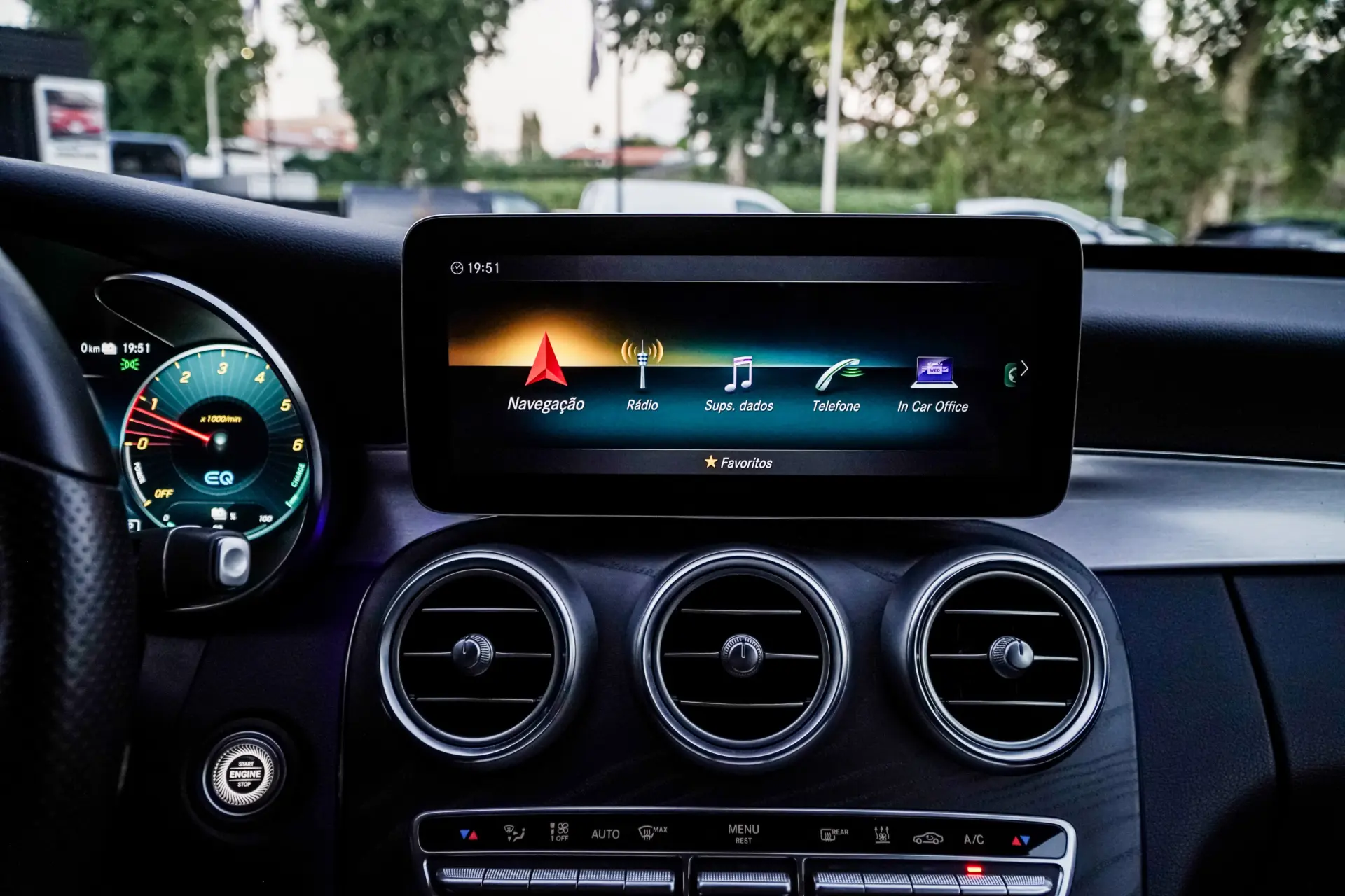 Mercedes-Benz C 300 Outro 30