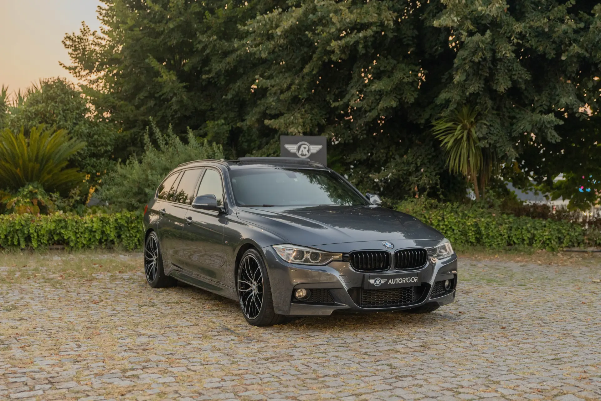 BMW 318 Touring Pack M 9
