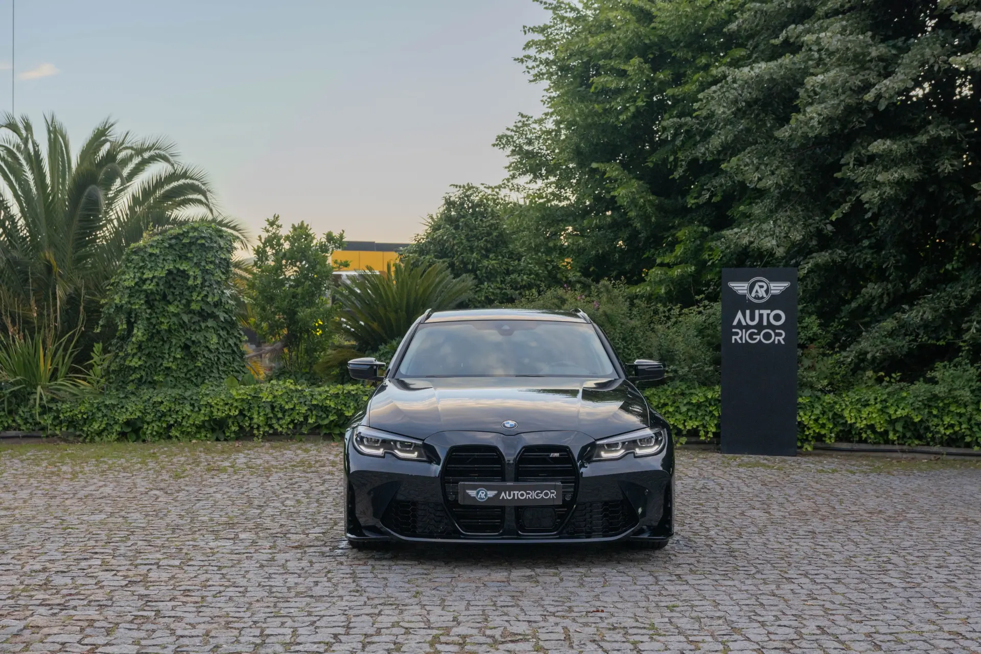 BMW 320 PACK M - LOOK M3 1