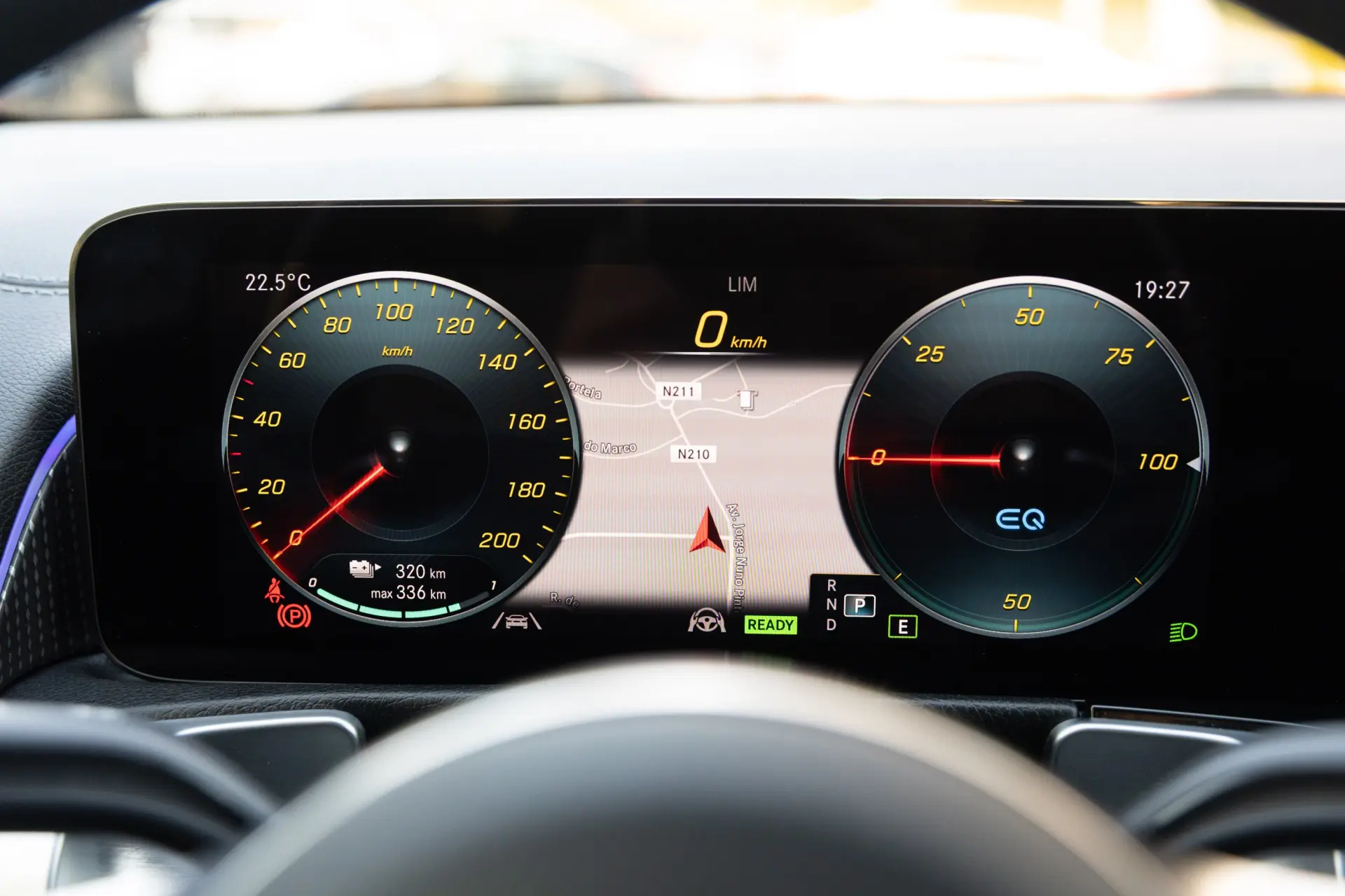 Mercedes-Benz EQB 300 4Matic AMG Line 30