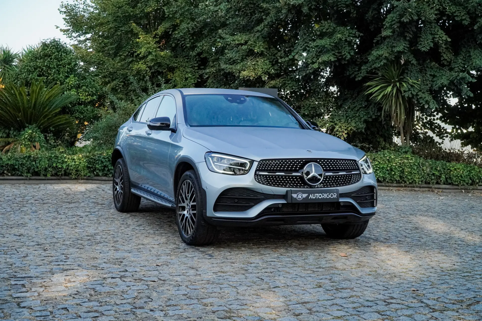 Mercedes-Benz GLC 300 de Coupe 4Matic 9G-TRONIC AMG Line 9