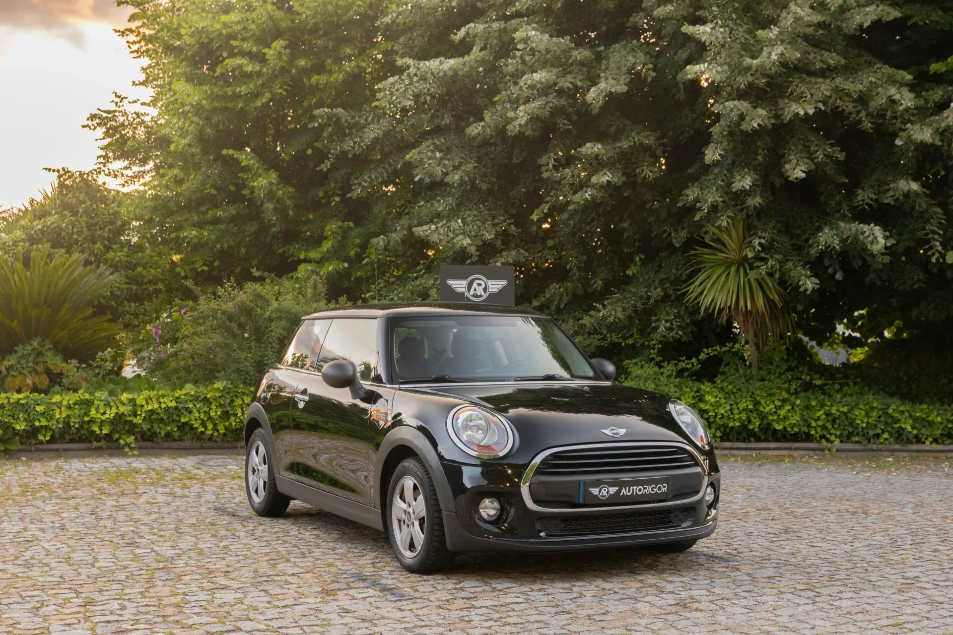 MINI 3 Portas One 8
