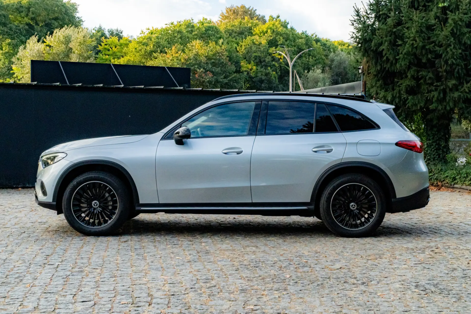 Mercedes-Benz GLC 300 e 4Matic 9G-TRONIC AMG Line Advanced 4