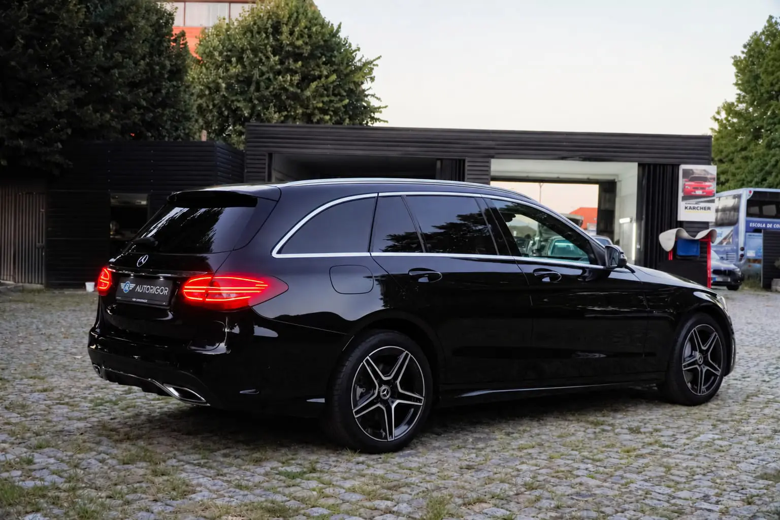 Mercedes-Benz C 300 Outro 6