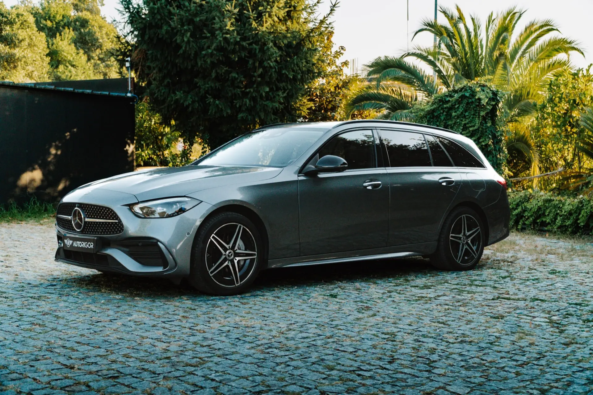 Mercedes-Benz C 300 e AMG Line 3