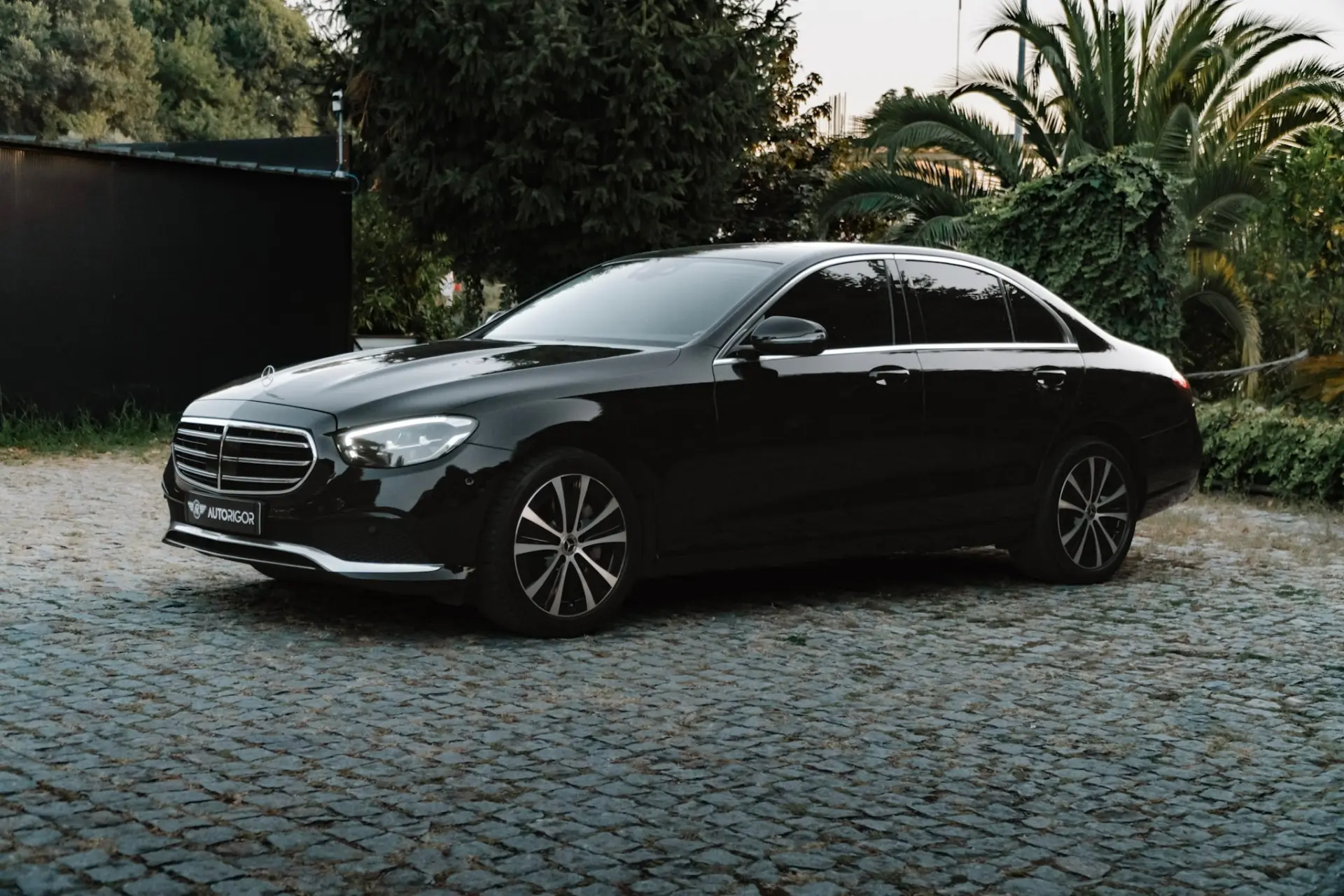 Mercedes-Benz E 300 3