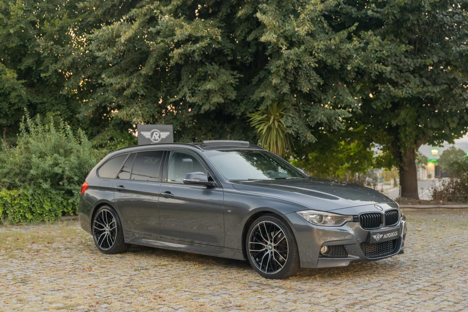 BMW 318 Touring Pack M 7