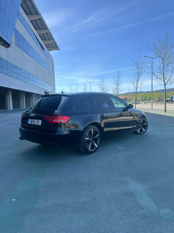 Audi A4 Avant 2.0 TDi Business Line Plus 4