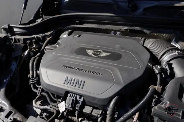 MINI 3 Portas Cooper D 8