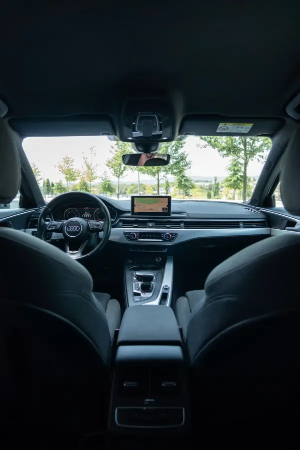 Audi A4 Avant 2.0 TDI multitronic S-line 9