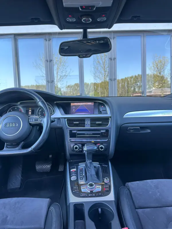 Audi A4 Avant Stronic 11