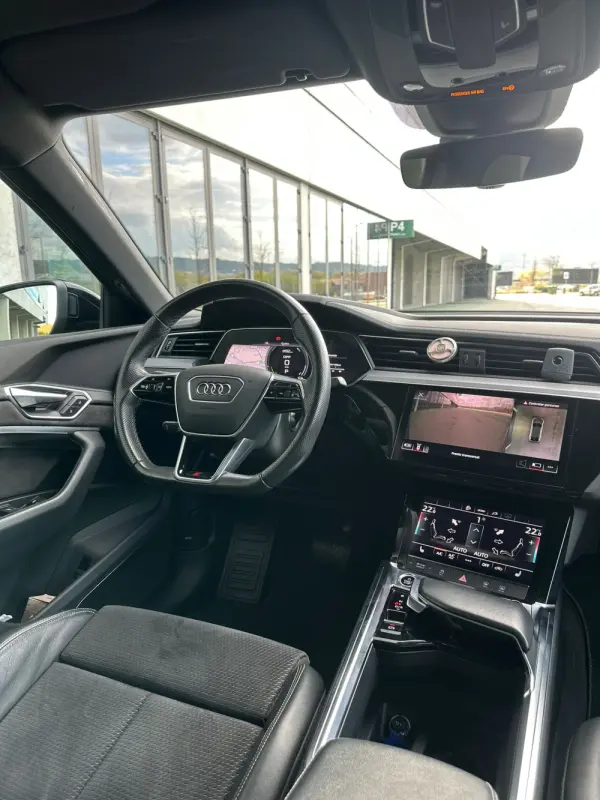 Audi e-tron Sportback 50 quattro S line 16