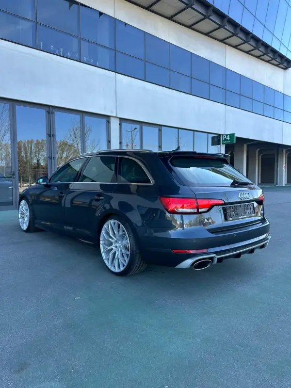 Audi A4 Avant 2.0 TDI S-line S tronic 4