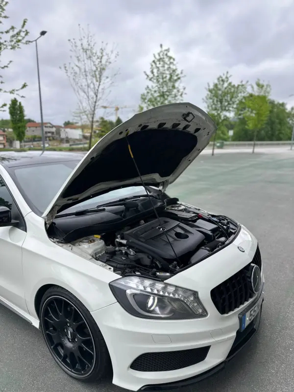 Mercedes-Benz A 180 d AMG Line 7