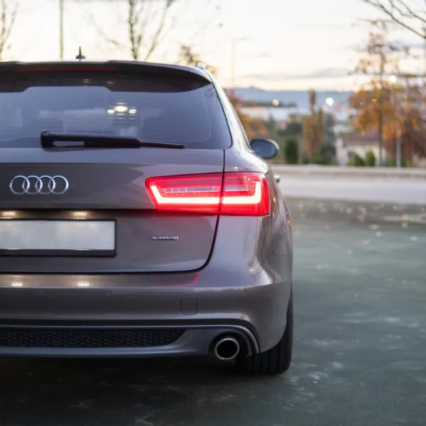 Audi A6 Avant 2.0 TDi S-line S tronic 4