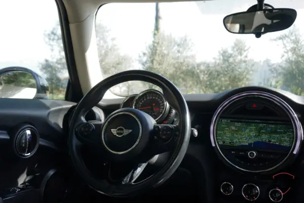 MINI 3 Portas Cooper D 7