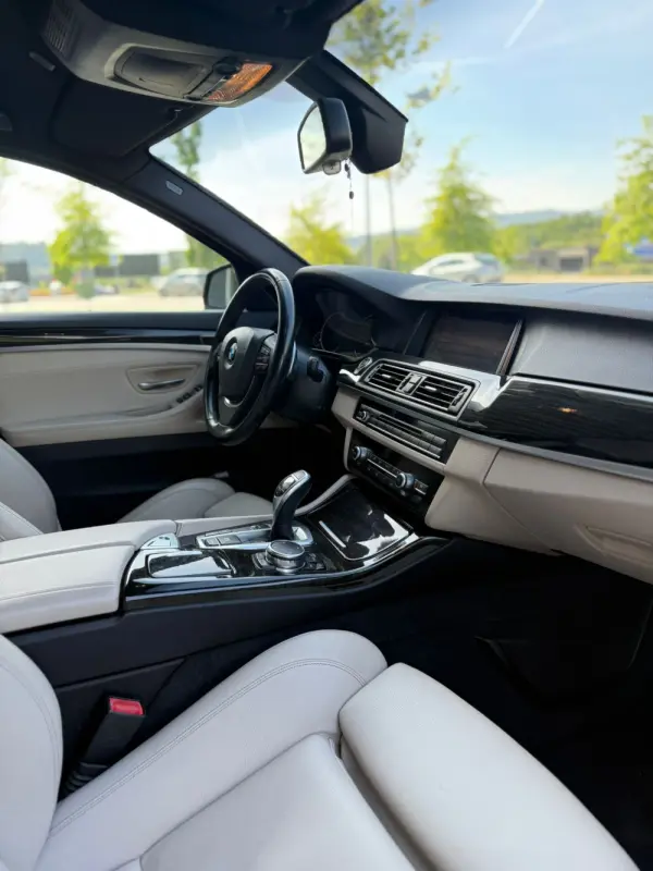 BMW 525 d Pack M Auto 8