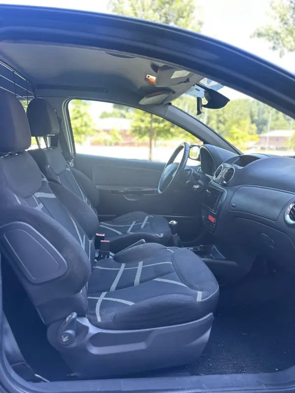 Citroen C2 1.4 HDi VTR 8