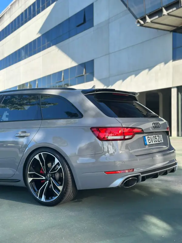 Audi A4 Avant 2.0 TDI multitronic S-line 2