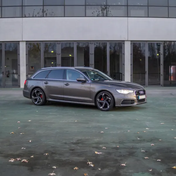 Audi A6 Avant 2.0 TDi S-line S tronic 12