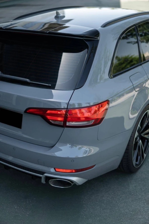 Audi A4 Avant 2.0 TDI S tronic 4