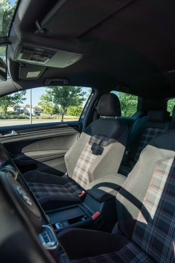 Volkswagen Golf 2.0 TSi GTi DSG Performance 14