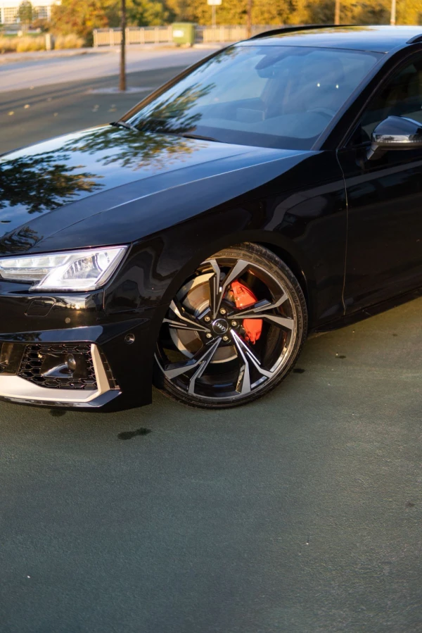 Audi A4 Avant 2.0 TDI quattro S-line S tronic 4