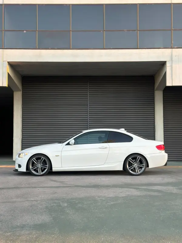 BMW 320 d Coupe 10