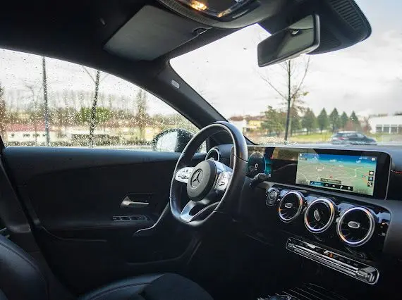 Mercedes-Benz A 180 d AMG Line Aut. 31