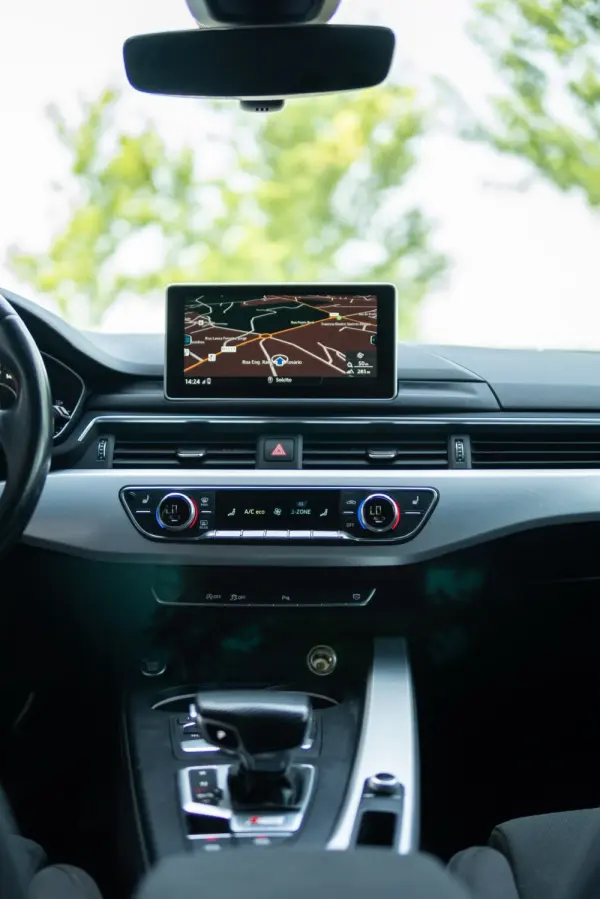 Audi A4 Avant 2.0 TDI multitronic S-line 7