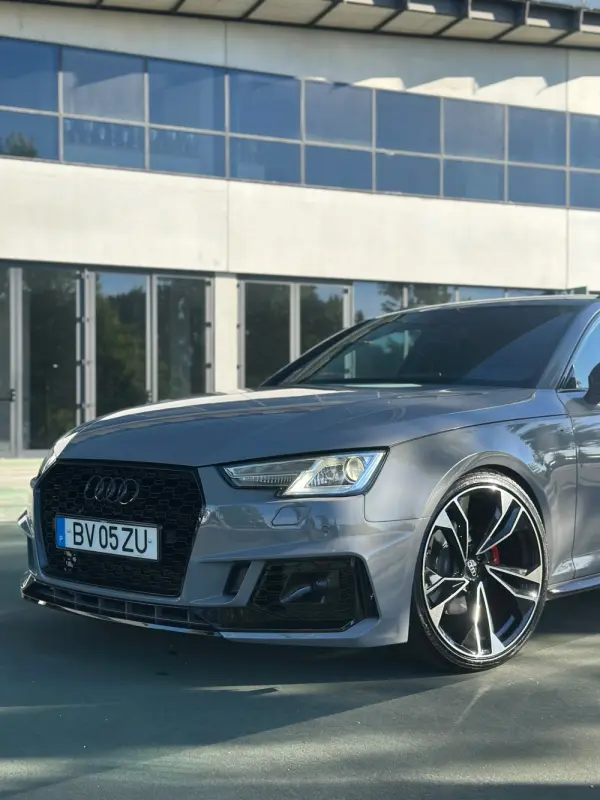 Audi A4 Avant 2.0 TDI multitronic S-line 6