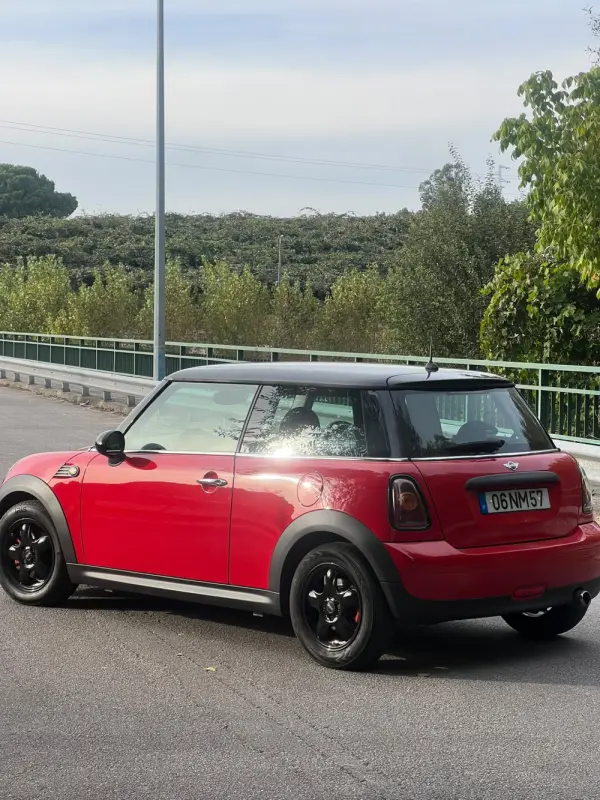 MINI 3 Portas One D 5
