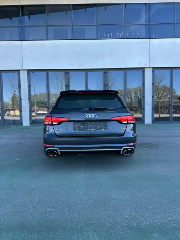 Audi A4 Avant 2.0 TDI S-line S tronic 3