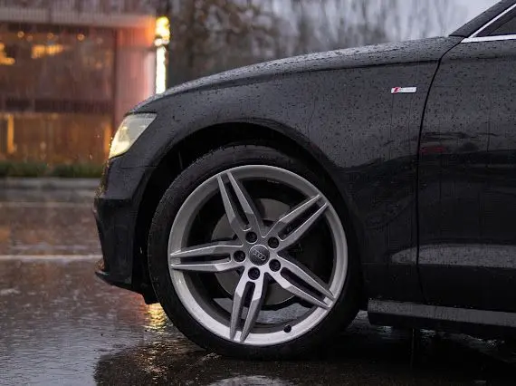 Audi A6 Avant 2.0 TDi Business Line S-line Multitronic 6