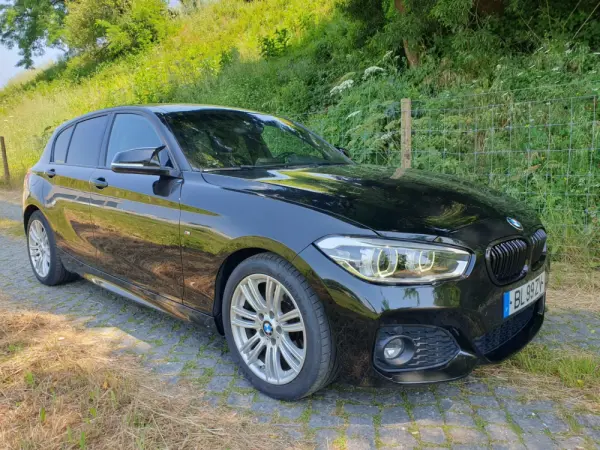 BMW 116 d Pack Desportivo M 6