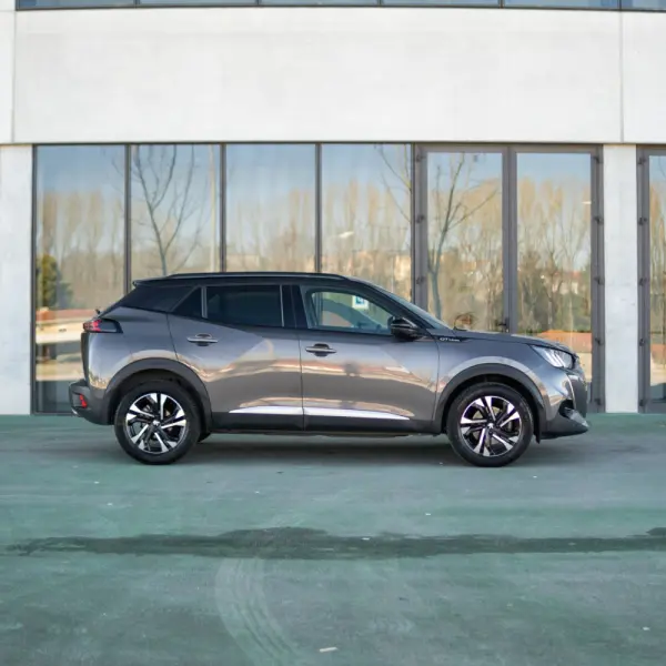 Peugeot 2008 1.5 BlueHDi GT Pack EAT8 4