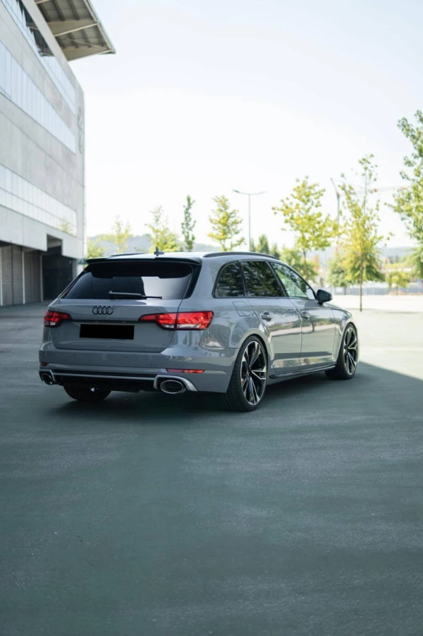 Audi A4 Avant 2.0 TDI S tronic 15