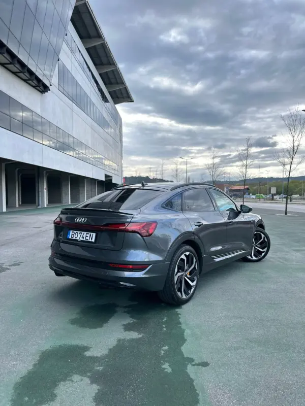 Audi e-tron Sportback 50 quattro S line 2