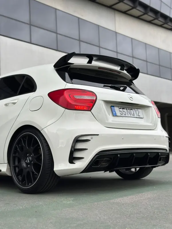 Mercedes-Benz A 180 d AMG Line 6