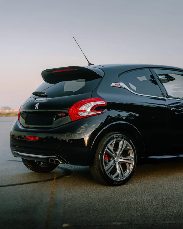 Peugeot 208 1.6 THP GTi 3